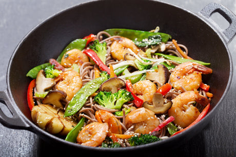 Chinesische Nudeln mit Garnelen